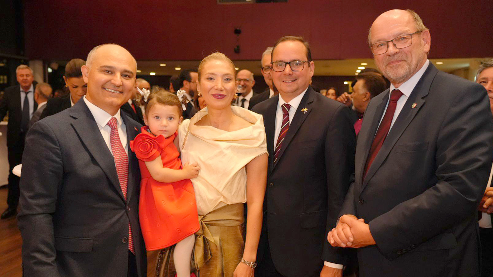 Essen Başkonsolosluğu’ndan Cumhuriyetin 102. yılına görkemli kutlama