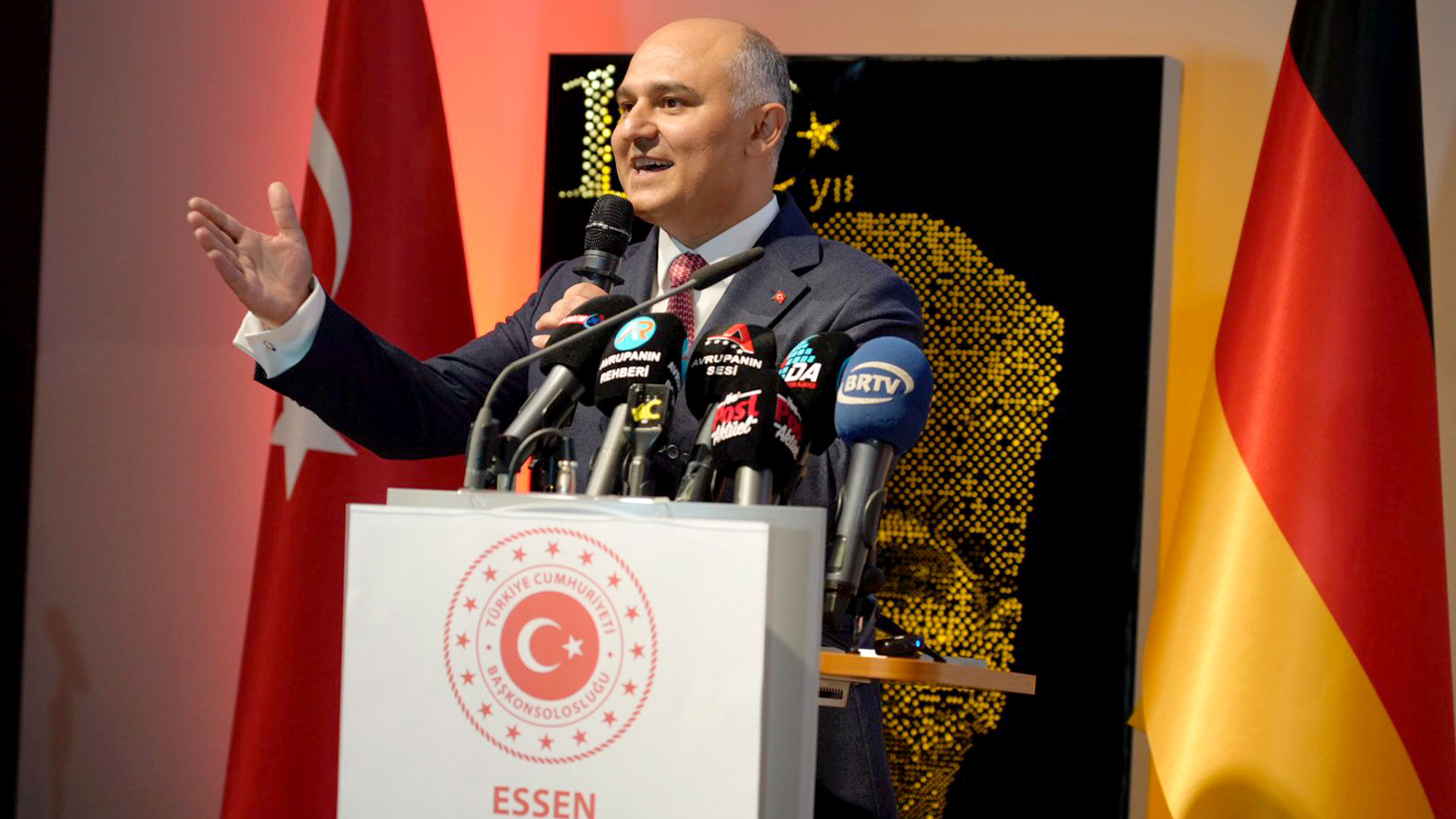 Essen Başkonsolosluğu’ndan Cumhuriyetin 102. yılına görkemli kutlama