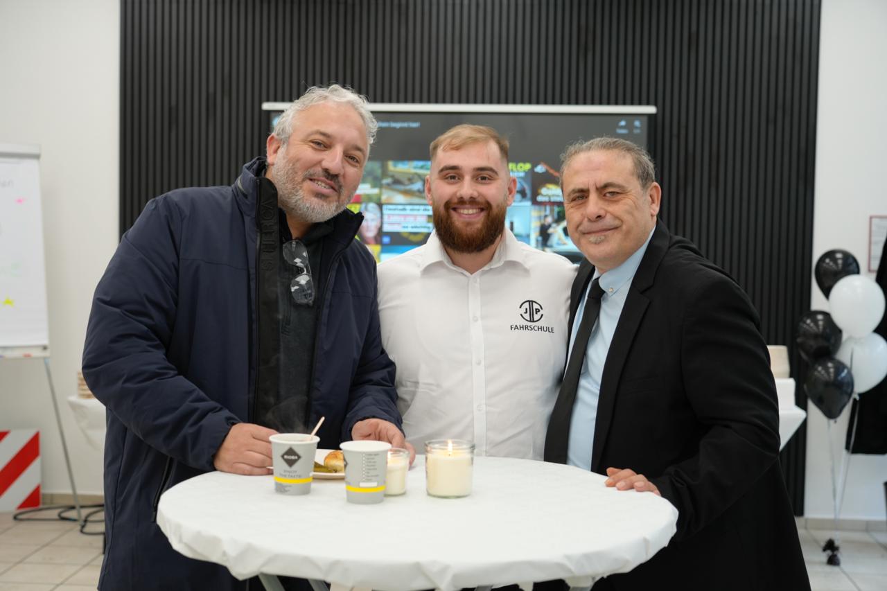 JP Fahrschule 15. şubesini Dortmund’da dualarla açtı