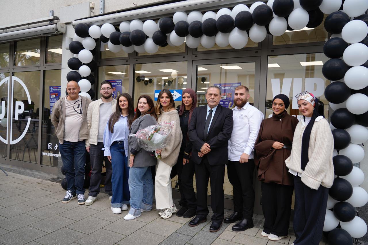 JP Fahrschule 15. şubesini Dortmund’da dualarla açtı