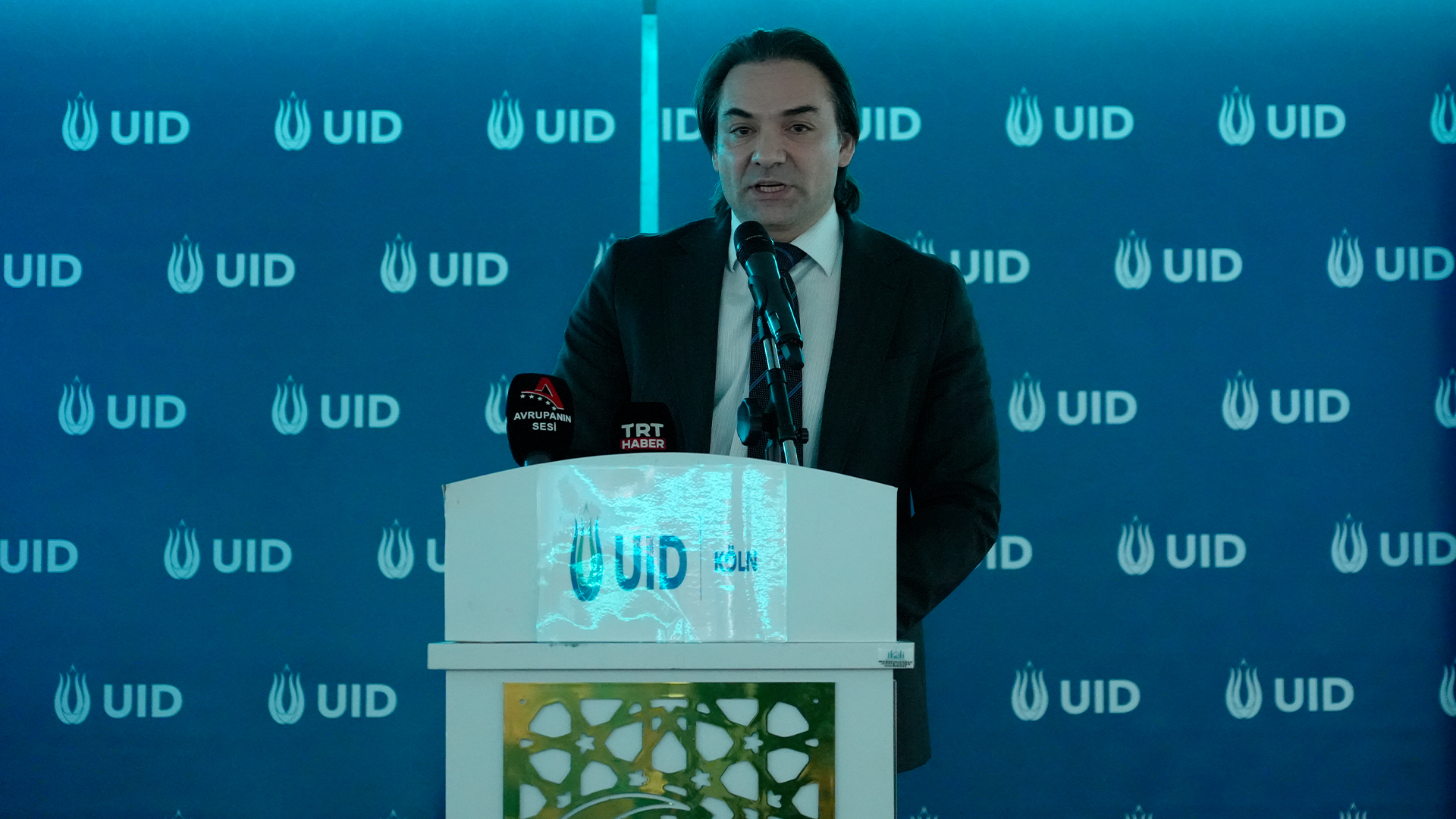 AK Parti Genel Başkanvekili Ala ve Genel Başkan Yardımcısı Sırakaya UID Halk Buluşması’nda Avrupa Türklerine seslendi