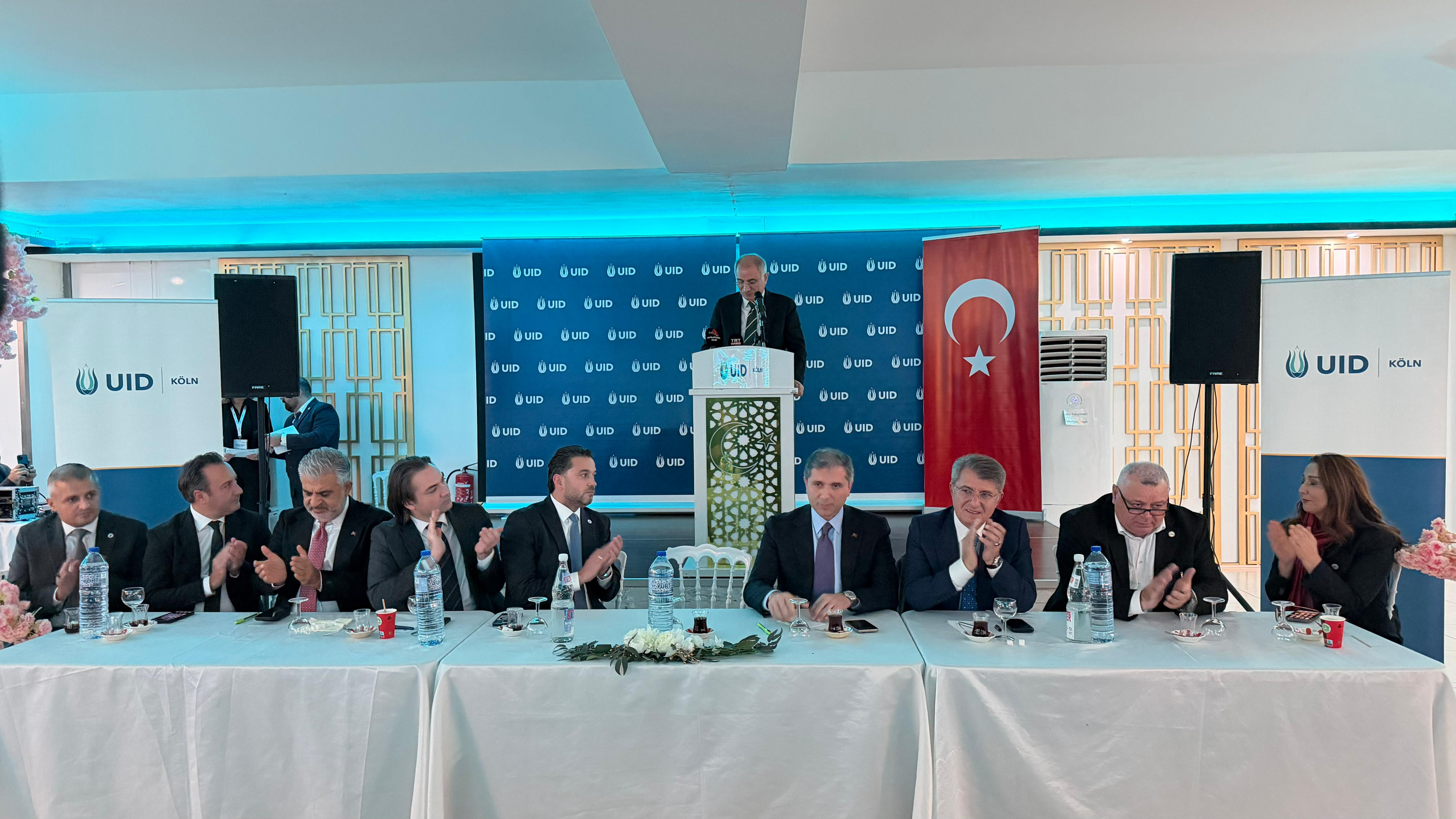 AK Parti Genel Başkanvekili Ala ve Genel Başkan Yardımcısı Sırakaya UID Halk Buluşması’nda Avrupa Türklerine seslendi