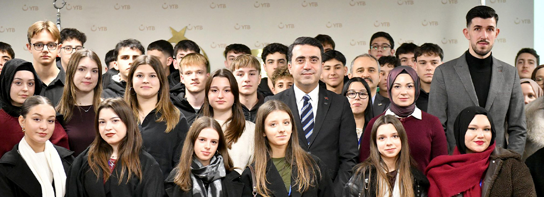 YTB Başkanı Turus, Batı Trakyalı gençlerle bir araya geldi