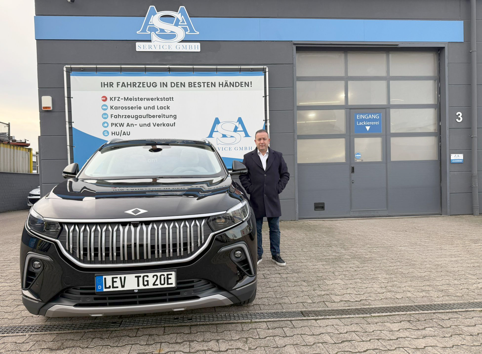 İş İnsanı Ali İnceören’in İmzasıyla TOGG Leverkusen’de vatandaşlarla buluştu