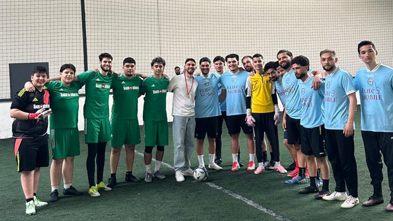 Leverkusen'de gençler sahada dostluk, dayanışma ve fair-play ruhunu yaşattı