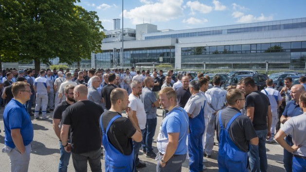 Almanya'da otomotiv işçileri Eylül'de grev eylemini planlıyor