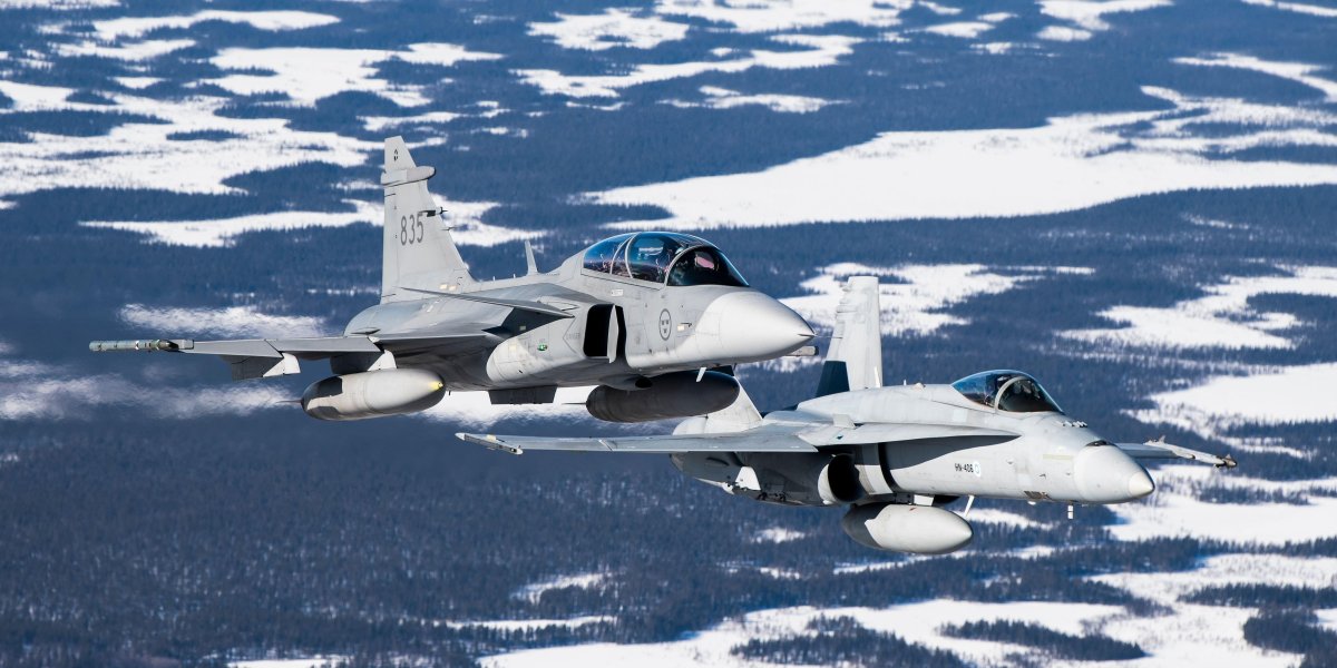 Finlandiya ve İsveç ortak hava görevinde Rus uçaklarını izledi