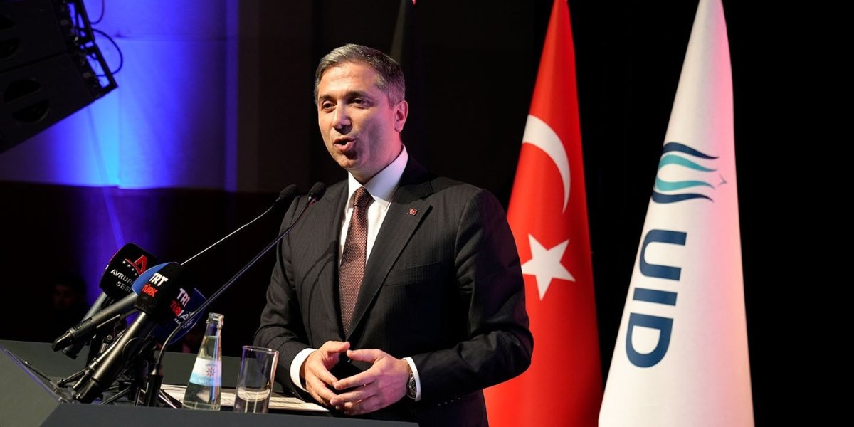 Sırakaya: Avrupa Türkleri artık toplumun merkezinde etkin rol oynuyor